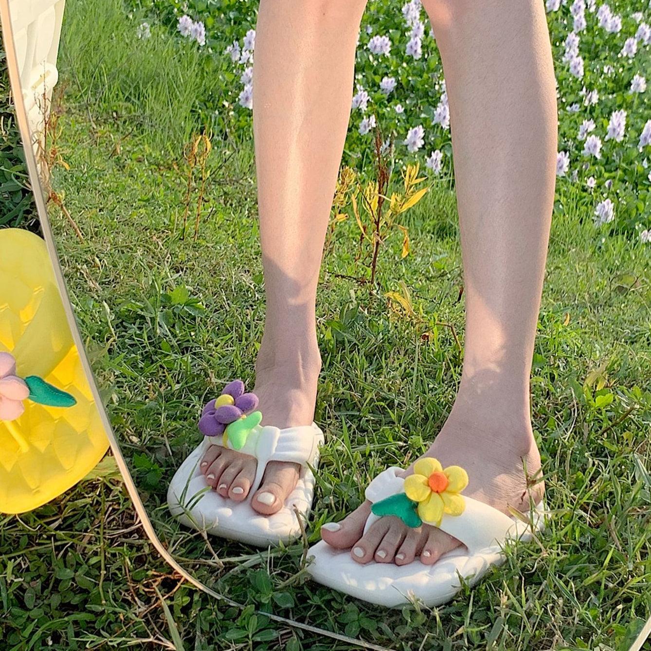 Flowers Flip Flops